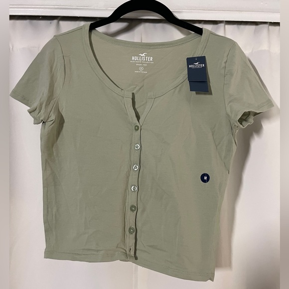 Hollister Tops - Hollister Must-Have Collection Baby Tee